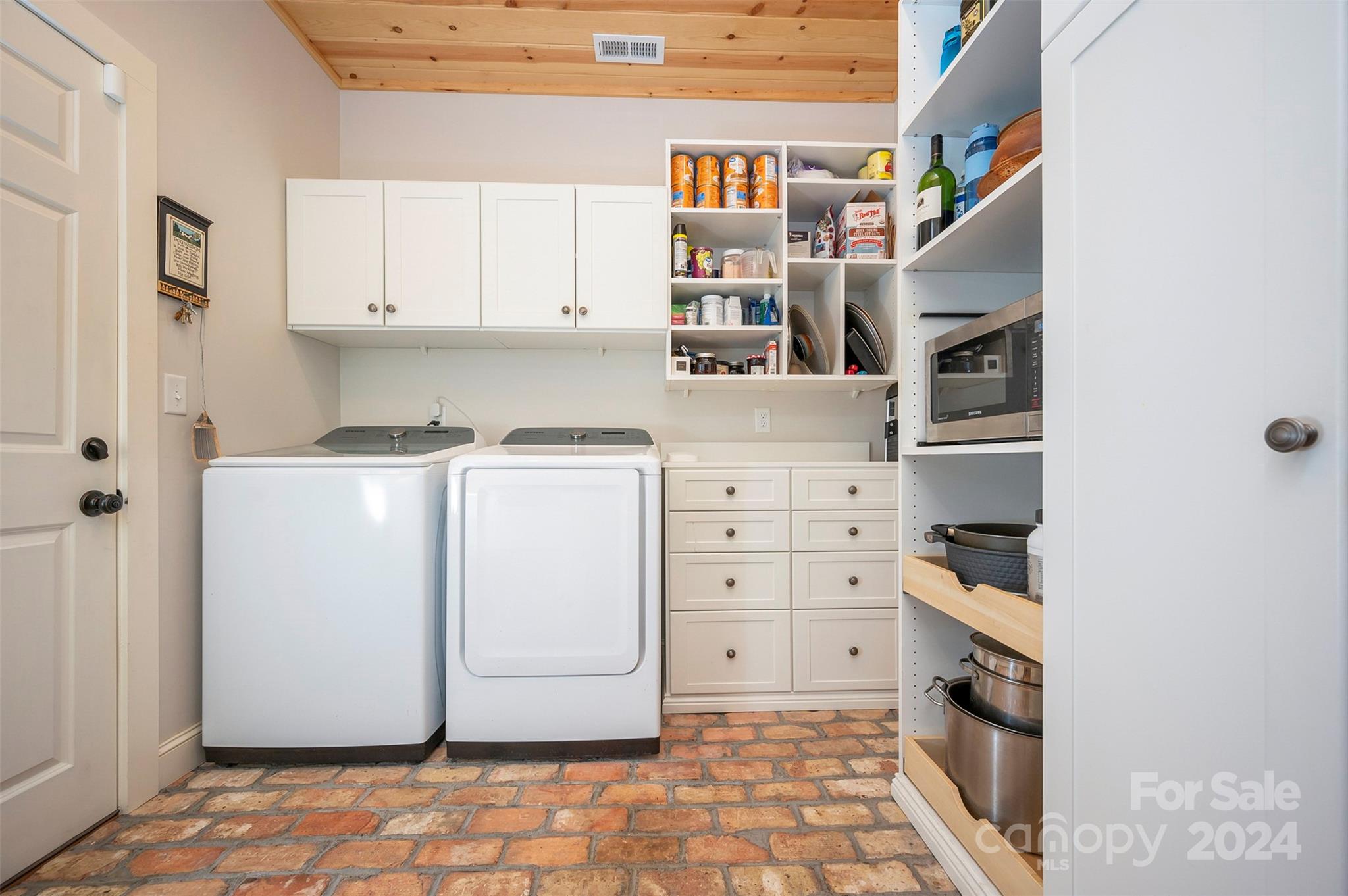 Lucky Dog Lane Estates - Residential