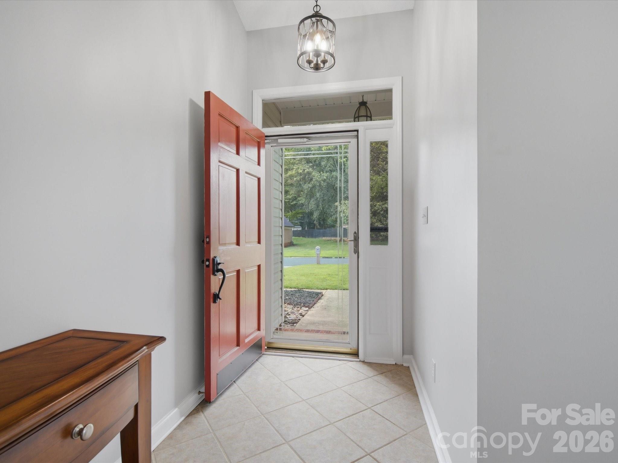 607 Oakbluff Circle