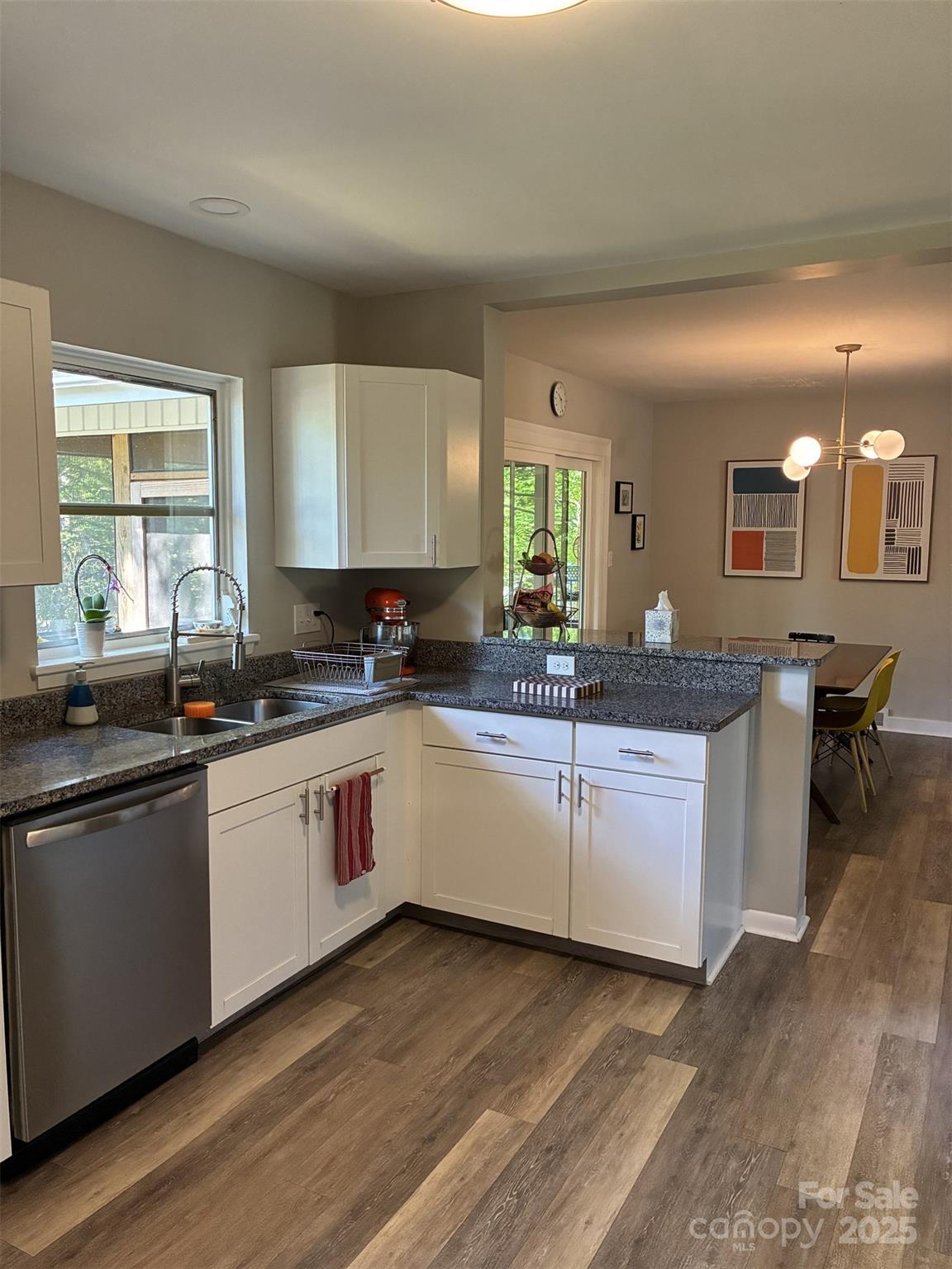 30 S Oak Forest Drive