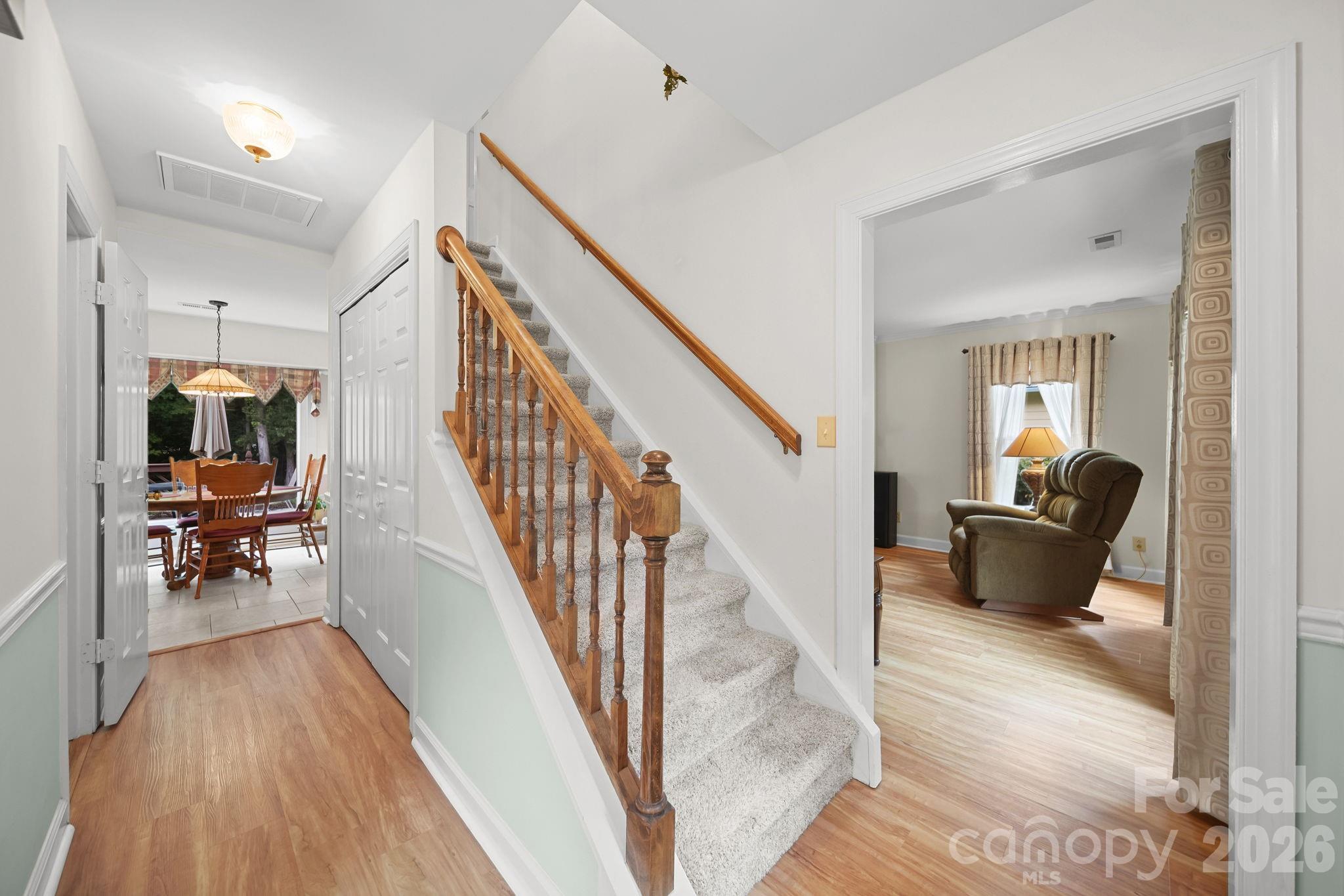 2527 Heathershire Lane