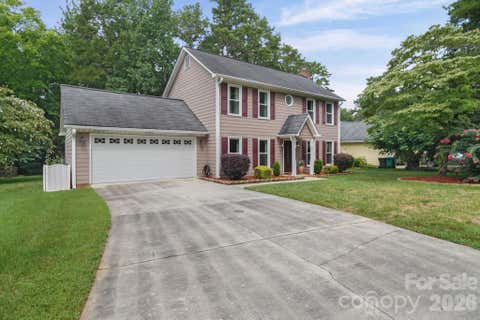 Photo of 2527 Heathershire Lane, Matthews, NC 28105 (MLS # 4410552)