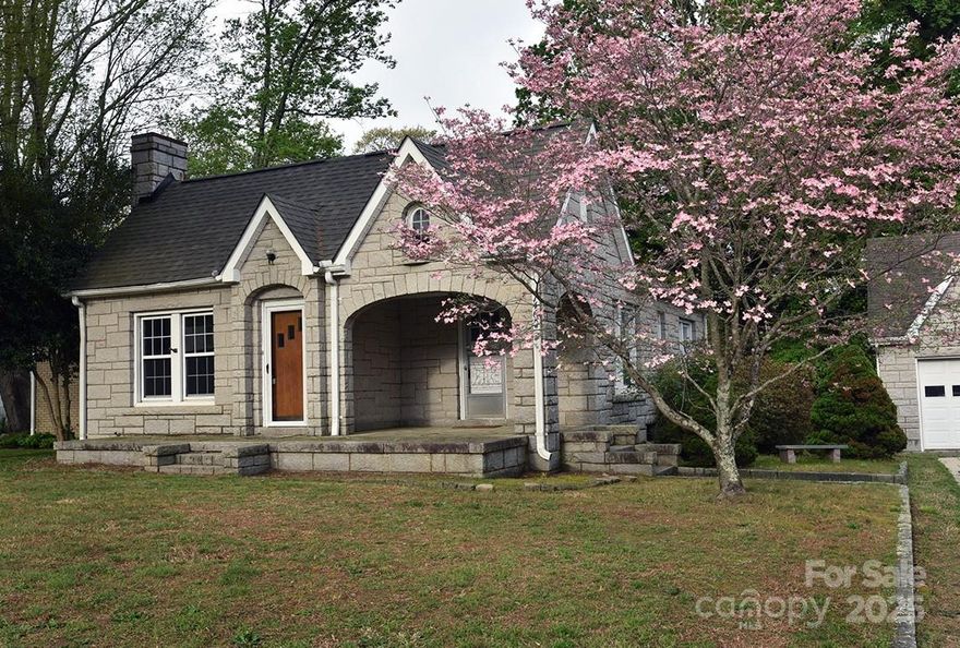 Welcome Home! This beautiful granite rock home located in sought after Faith, NC is move in ready. Home features 3 bedrooms & 2 full baths. Great kitchen with granite counter tops & separate breakfast area. All appliances convey. Hardwood floors throughout living room, dining room & bedrooms. Propane Gas fireplace in living room. Extra-large laundry room centrally located off of primary bedroom. Primary bedroom, bath & laundry addition added in 2005. 3rd bedroom wardrobe/closet conveys with home. Large spacious deck off of primary bedroom. One car detached granite rock garage includes separate work area & upstairs storage space. Home has replacement windows throughout home & garage. New Heat Pump 2024, New roof in 2021, Hot water heater replaced in 2019. Home is being sold "as is". Note: New owners upon purchase are required by town of Faith to connect to city sewer.
Contact listing agent today for your personal showing.