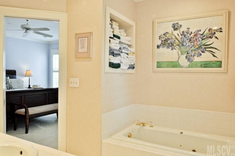 Pinewood Circle - Residential