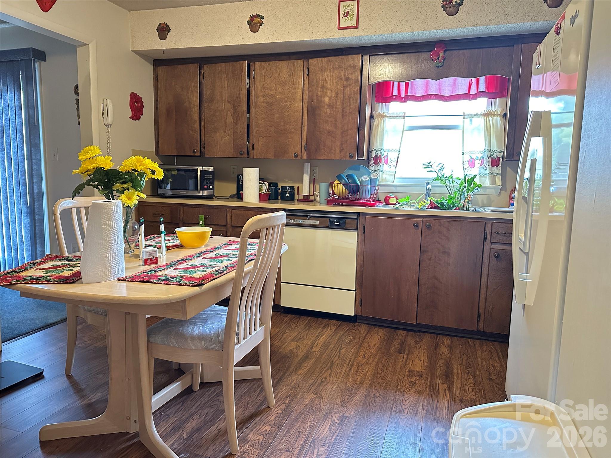 Meadowbrook Acres - Residential