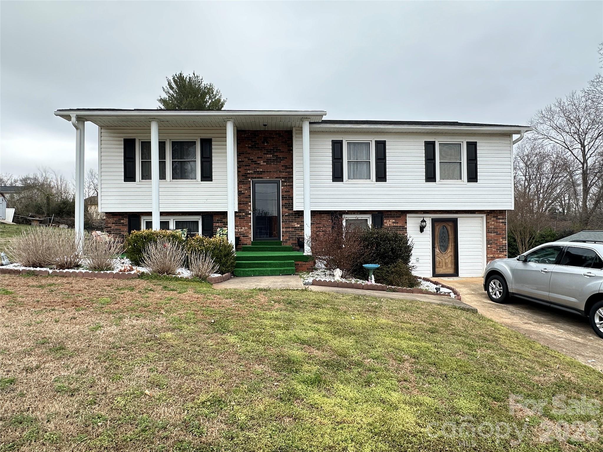 Meadowbrook Acres - Residential