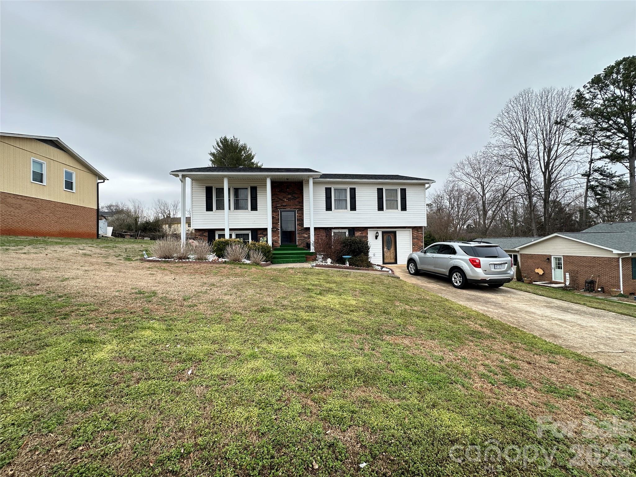 Meadowbrook Acres - Residential