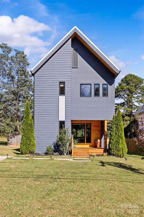 2553 Elkwood Circle Charlotte NC 28205