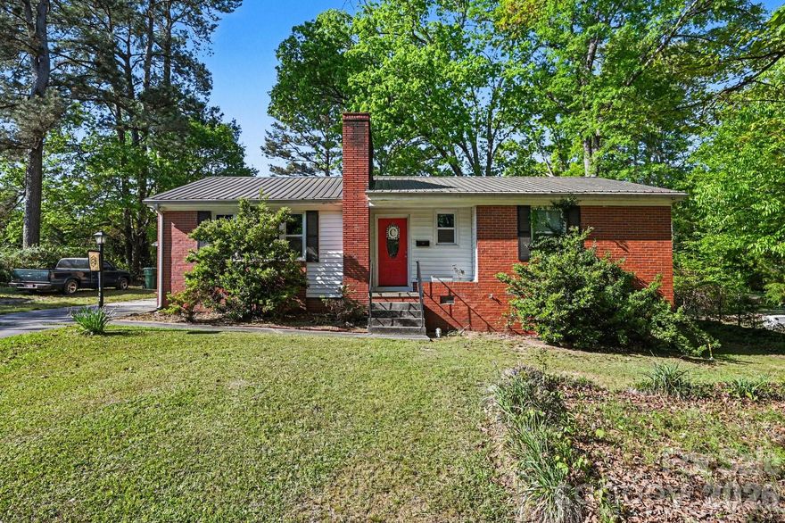 Welcome to suburbia Lancaster, so close to downtown Lancaster, shops, restaurants, entertainment, and other daily conveniences. This home sits in an HOA free and quiet neighborhood and features beautiful curb appeal, a level lawn, azalea bushes, matures shade trees, a detached car port with storage, and a back deck. Inside, enjoy this rare find: 3 beds and 3 full baths all on one level!
The home has beautiful, finished hardwood and laminate wood floors, natural lighting, and modern fixtures throughout. The spacious galley kitchen features Formica countertops, white cabinetry, and stainless-steel appliances. The formal dining area connects the kitchen, living room, and walk out deck. The primary bedroom features a large walk-in closet and bathroom. A second primary or guest bedroom has its own bathroom too. Welcome to comfortable, cozy, peaceful living in fast growing Lancaster! You're not going to want to miss out on taking a tour today!