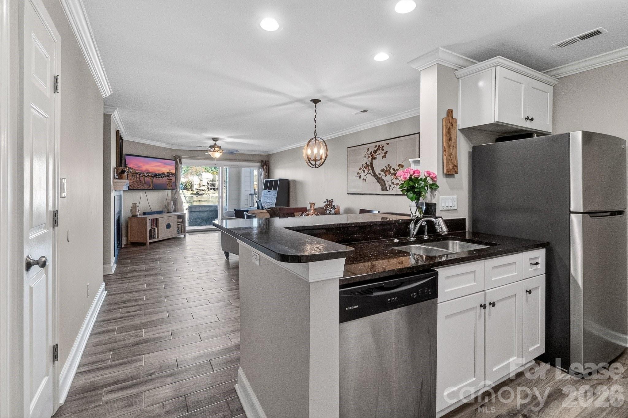 18695 Vineyard Point Lane