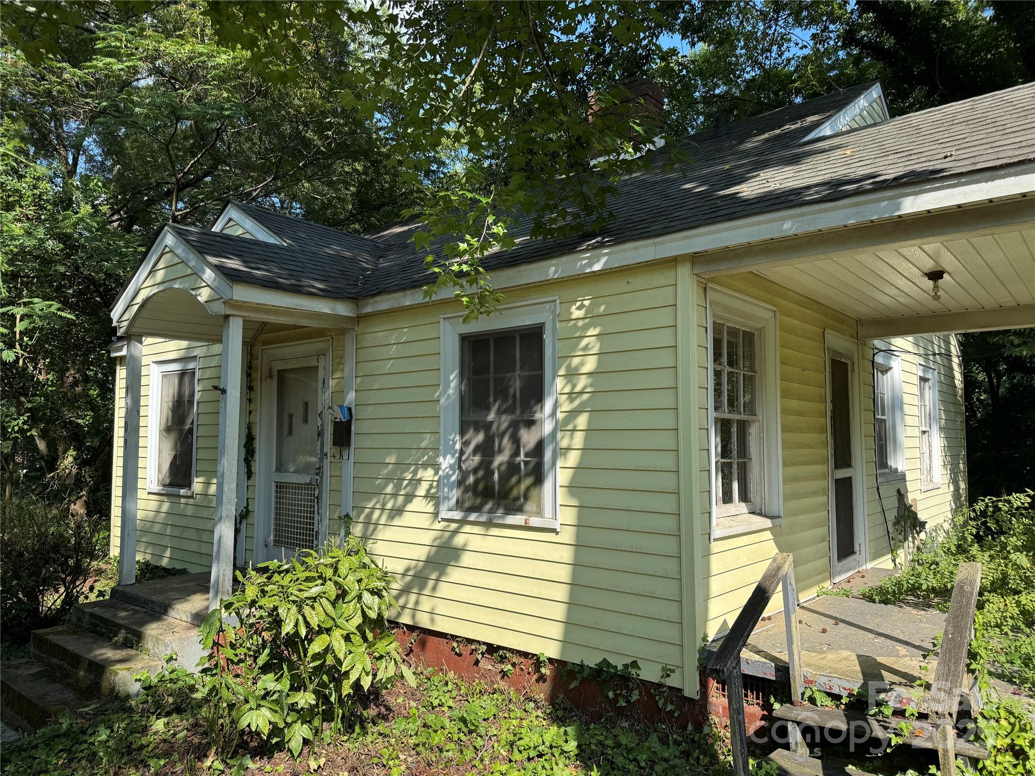 1909 Garibaldi Avenue