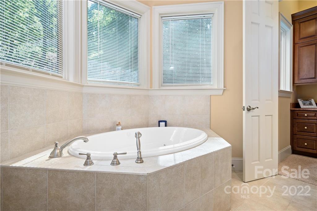 Connestee Falls - Residential