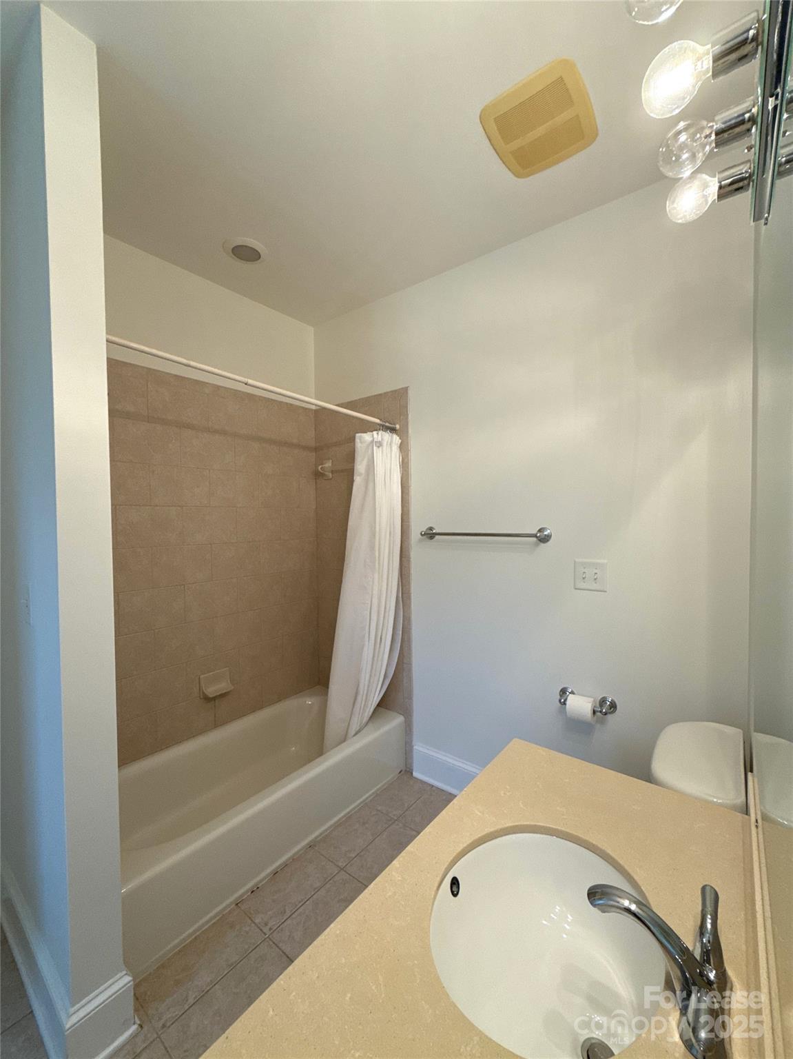 Cotswold - Residential Lease