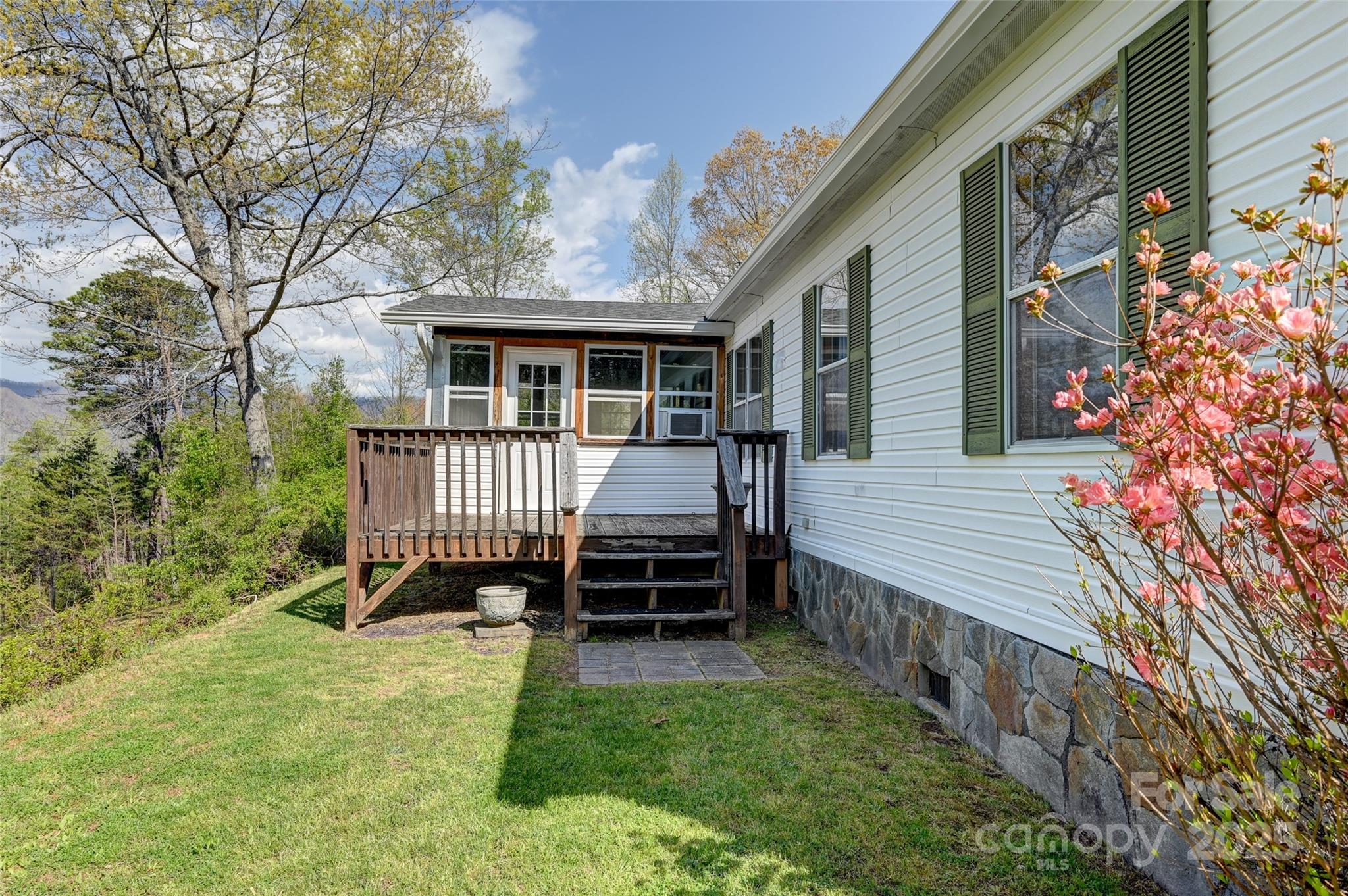 89 Mount Airy Road