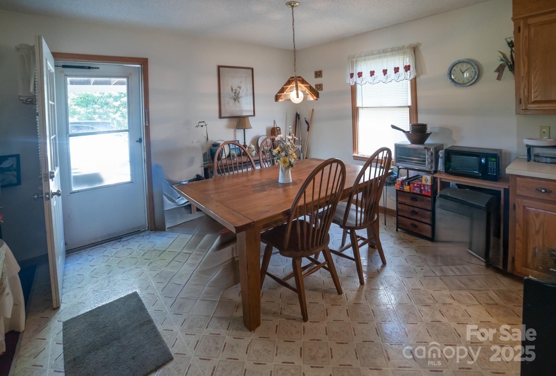 4186 Horseshoe Bend Road