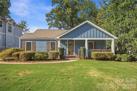 Photo of 947 Everett Place, Charlotte, NC 28205 (MLS # 4425466)