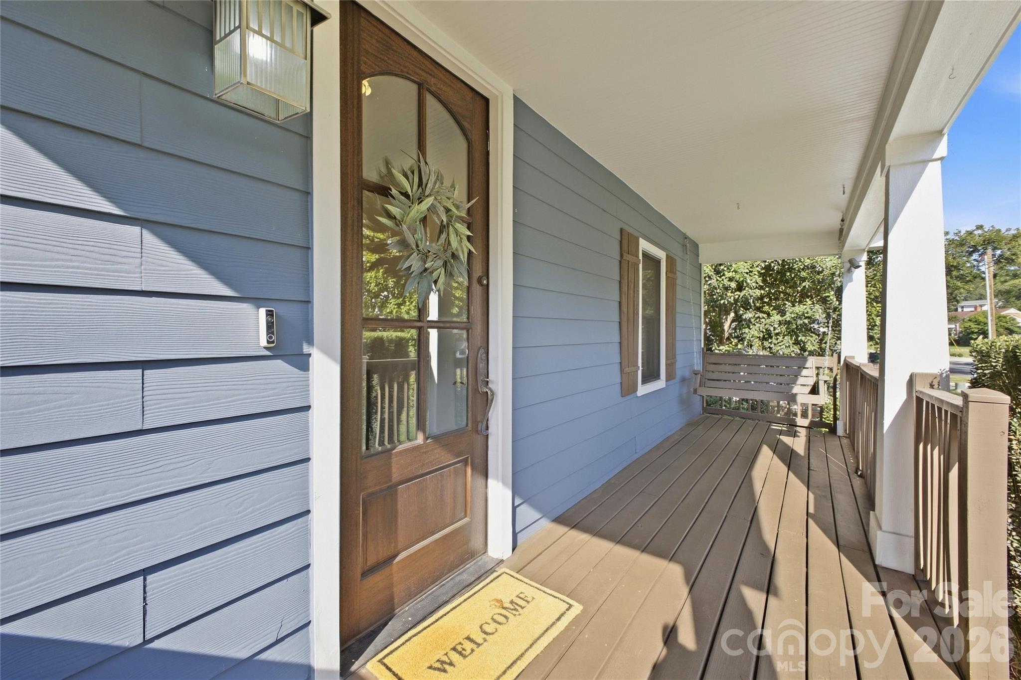 947 Everett Place