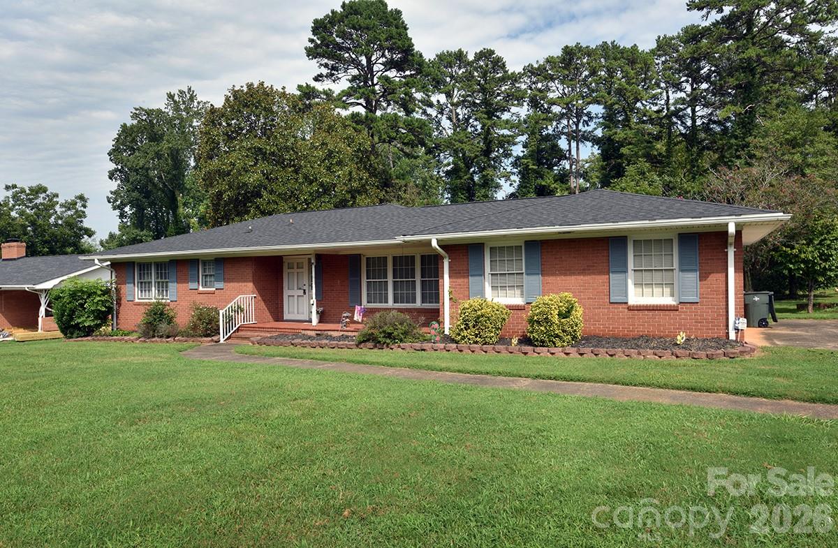 1036 S Rowan Circle