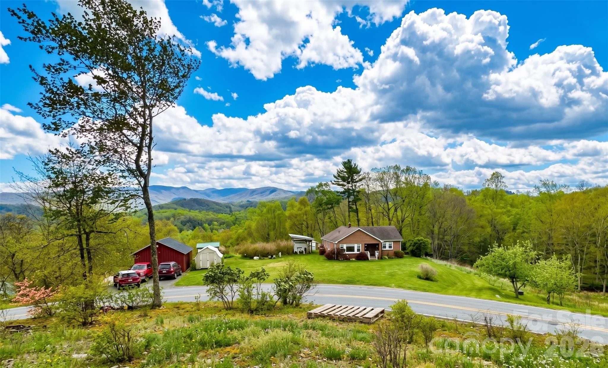 560 Russ Norris Heaton Road, Elk Park, NC, 28622
