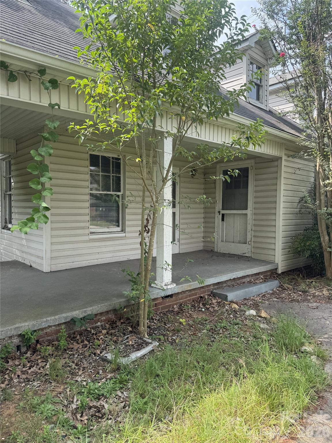 903 W Main Street