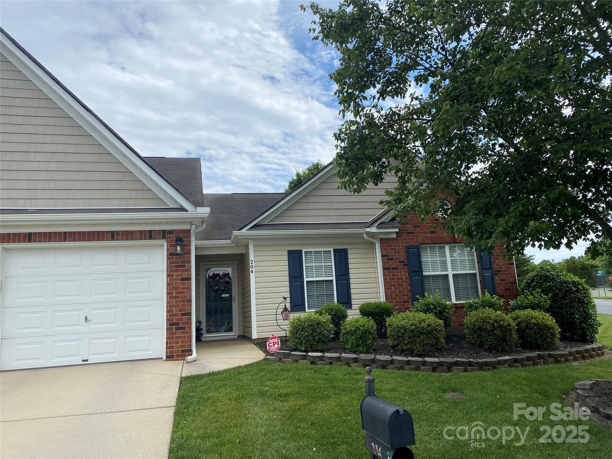 204 Woodbridge Circle