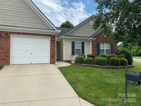 204 Woodbridge Circle Mount Holly NC 28120