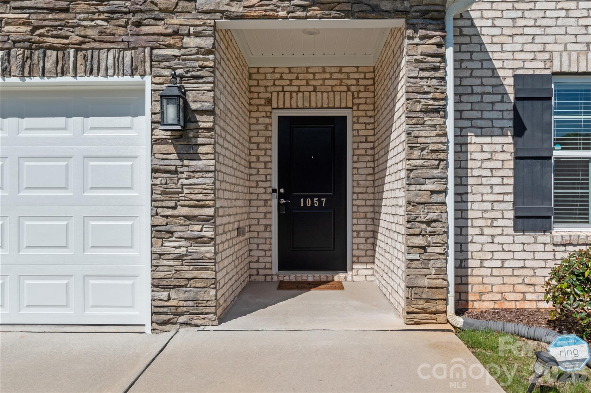 1057 Woodview Ridge Trail