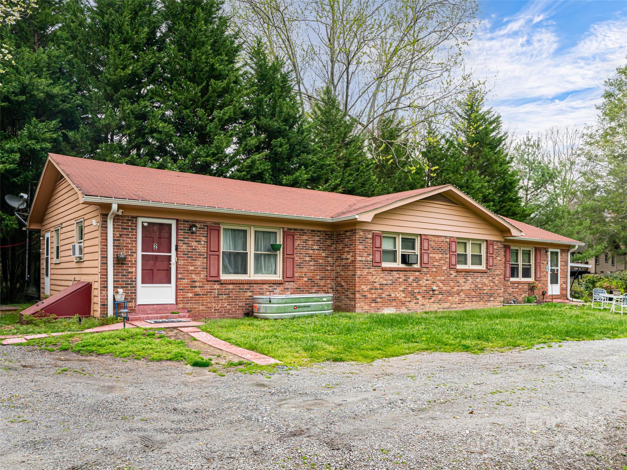527 Glasgow Lane