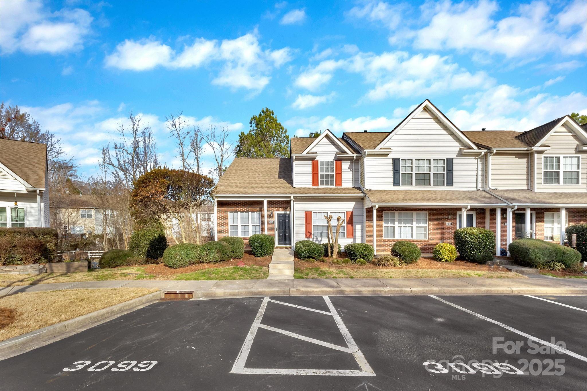 Windsor Trace - Residential