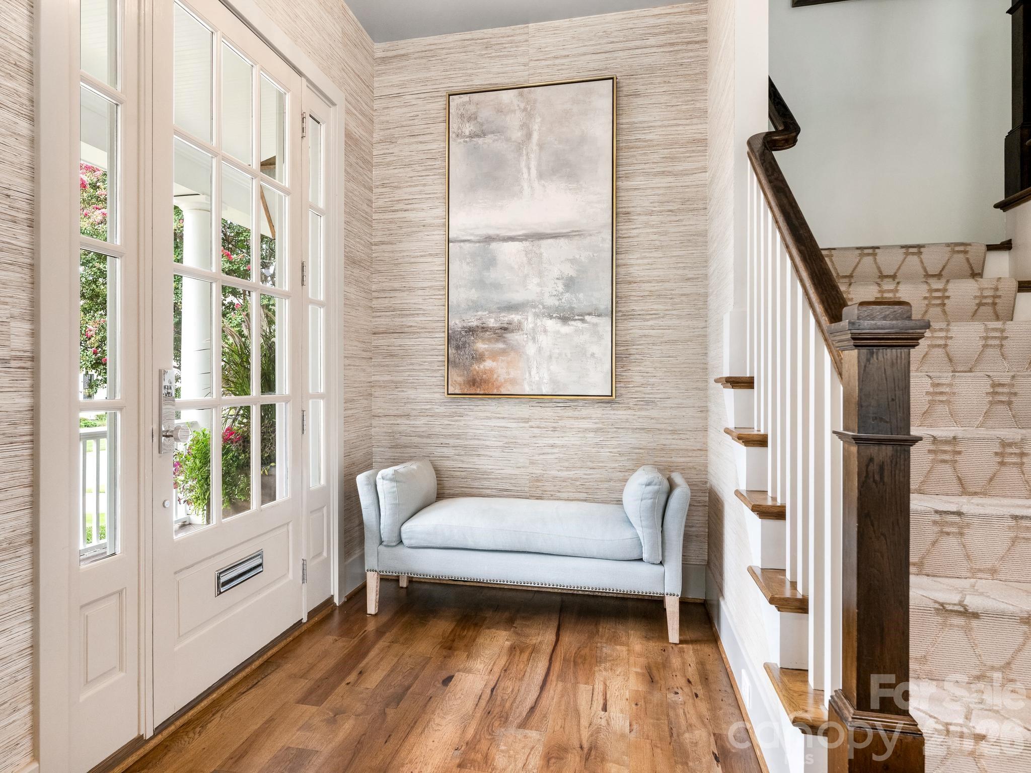 300 Plantation Place