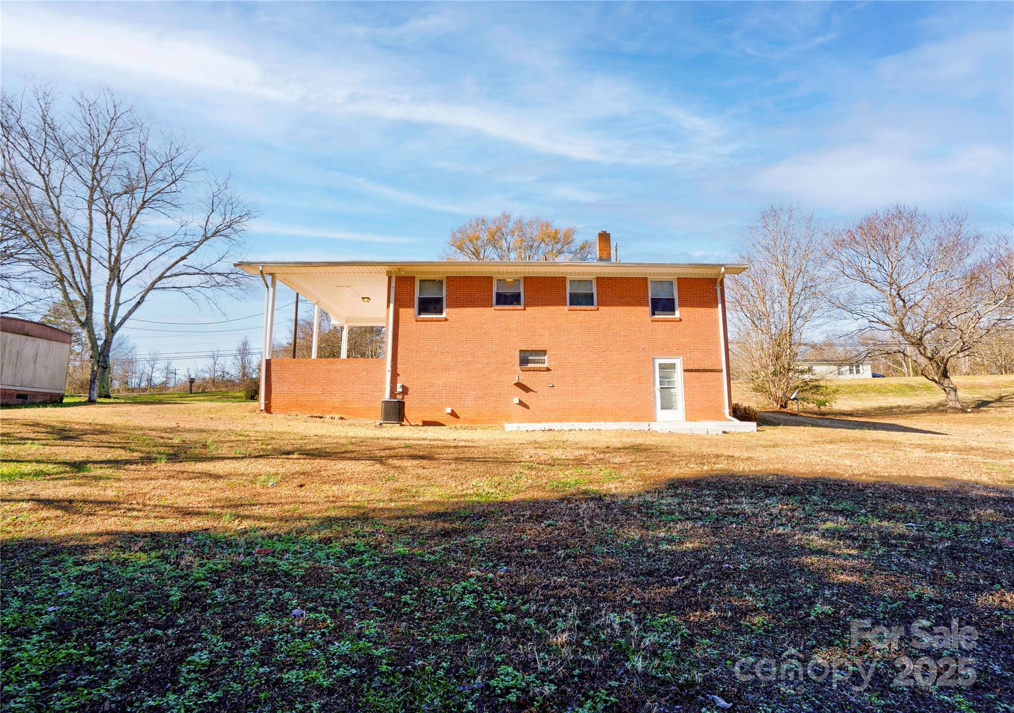 1909 S Lafayette Street