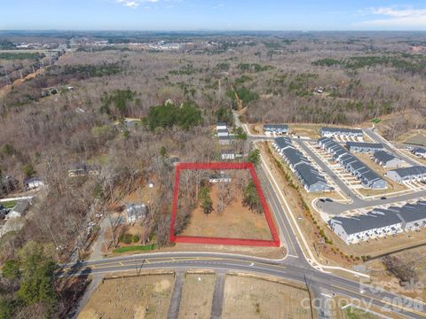 Photo of 9121 Hutchinson Lane, Charlotte, NC 28216 (MLS # 4326267)