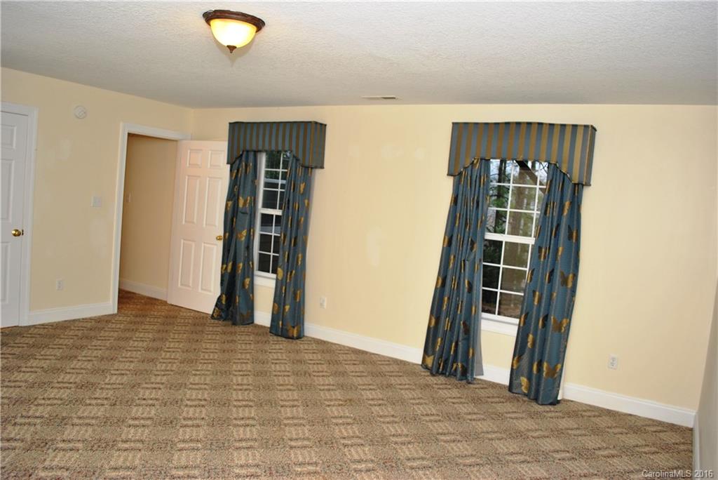 Huntington Chase - Residential