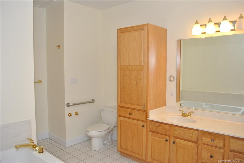 Huntington Chase - Residential