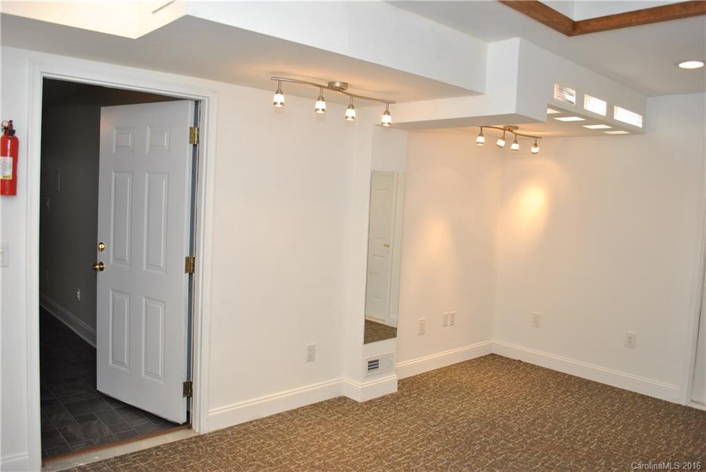 Huntington Chase - Residential