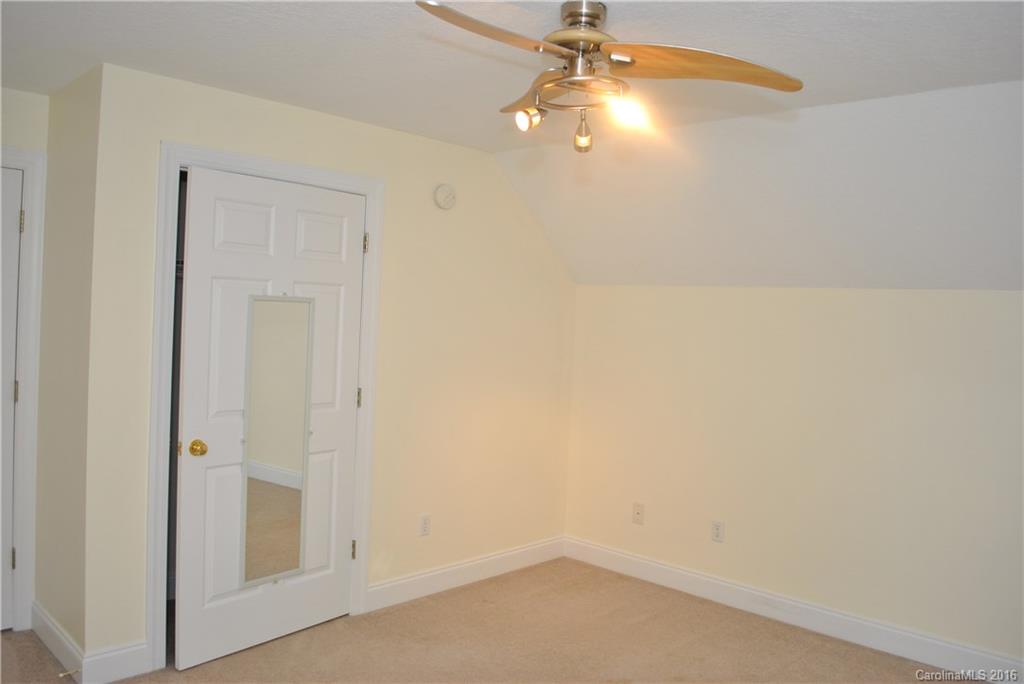 Huntington Chase - Residential