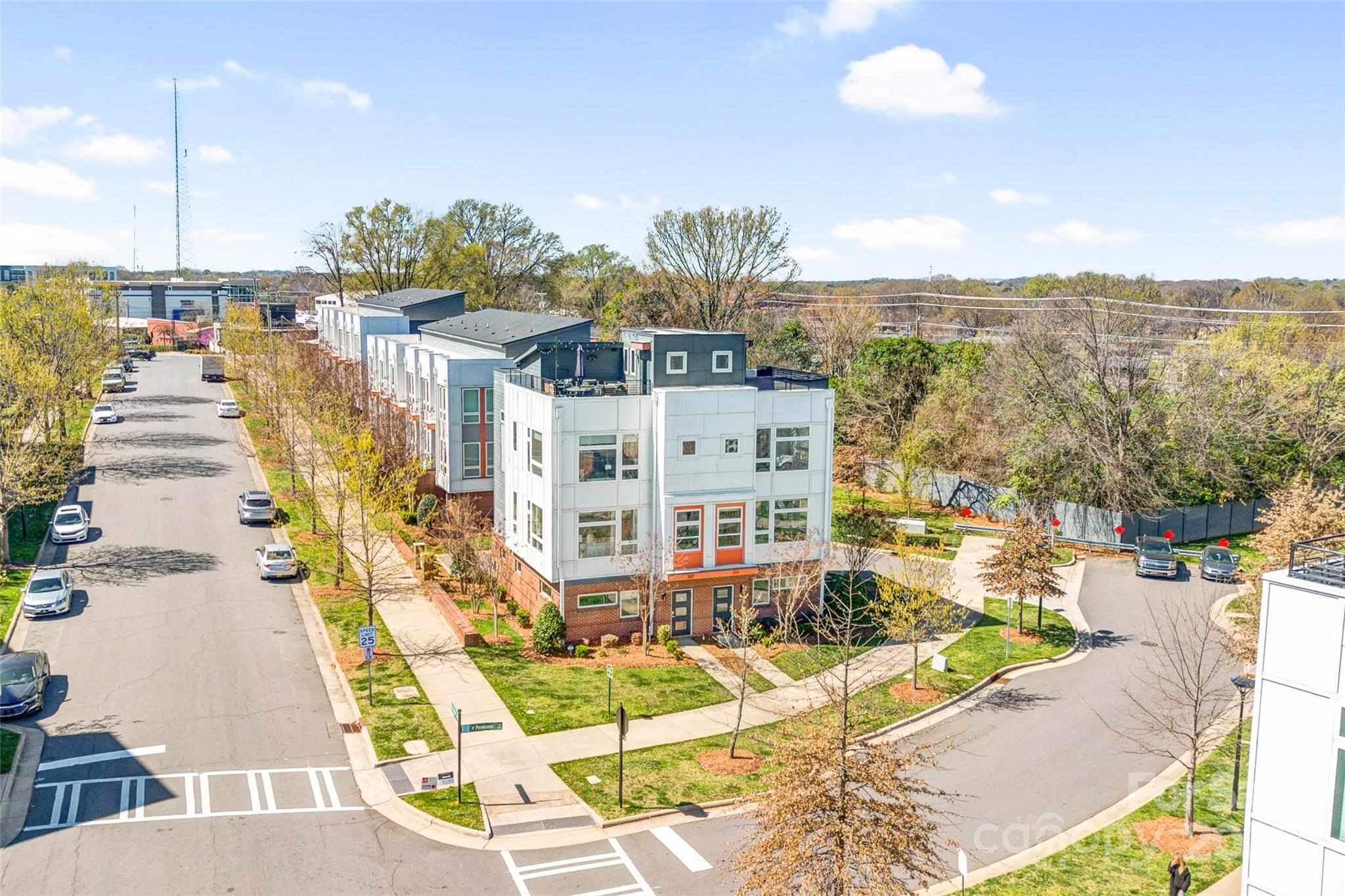 111 W Poindexter Drive