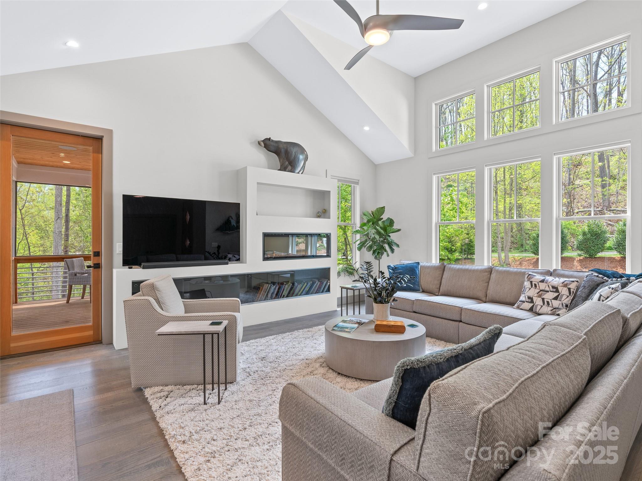 9 La Grange Drive