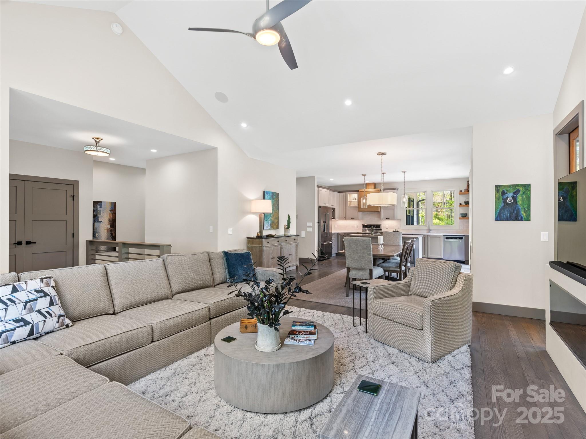 9 La Grange Drive