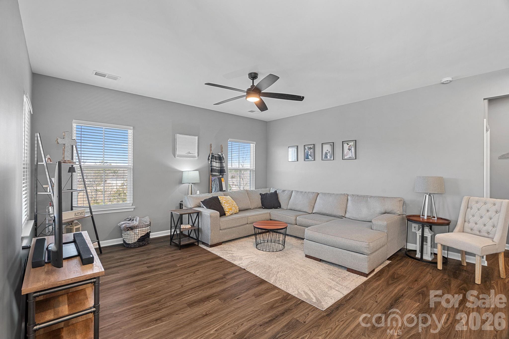 1654 Scarbrough Circle SW