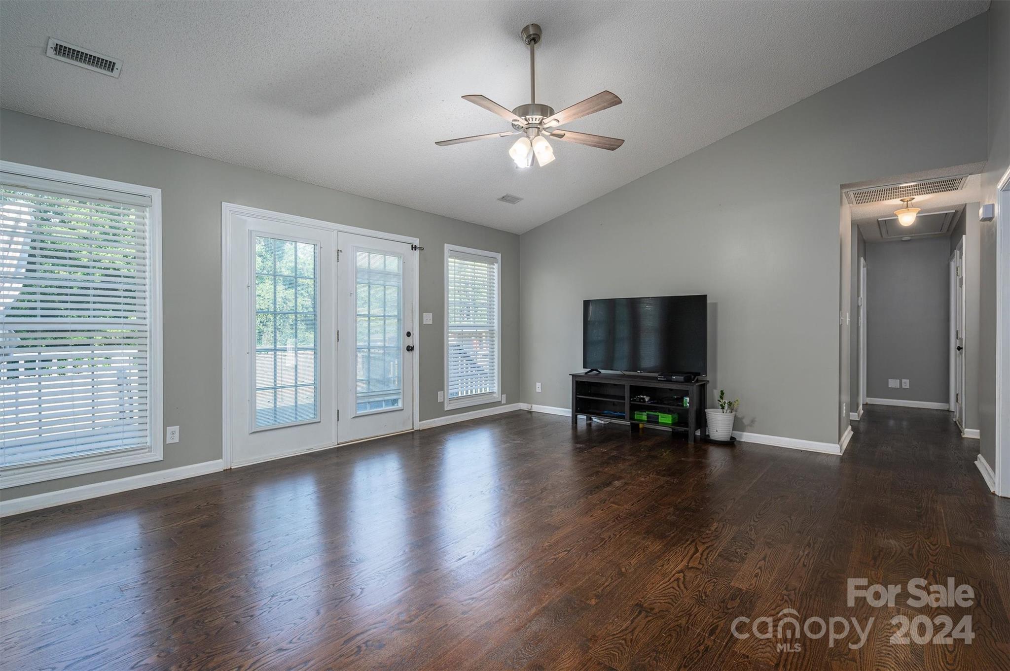 Hampton Creek - Residential