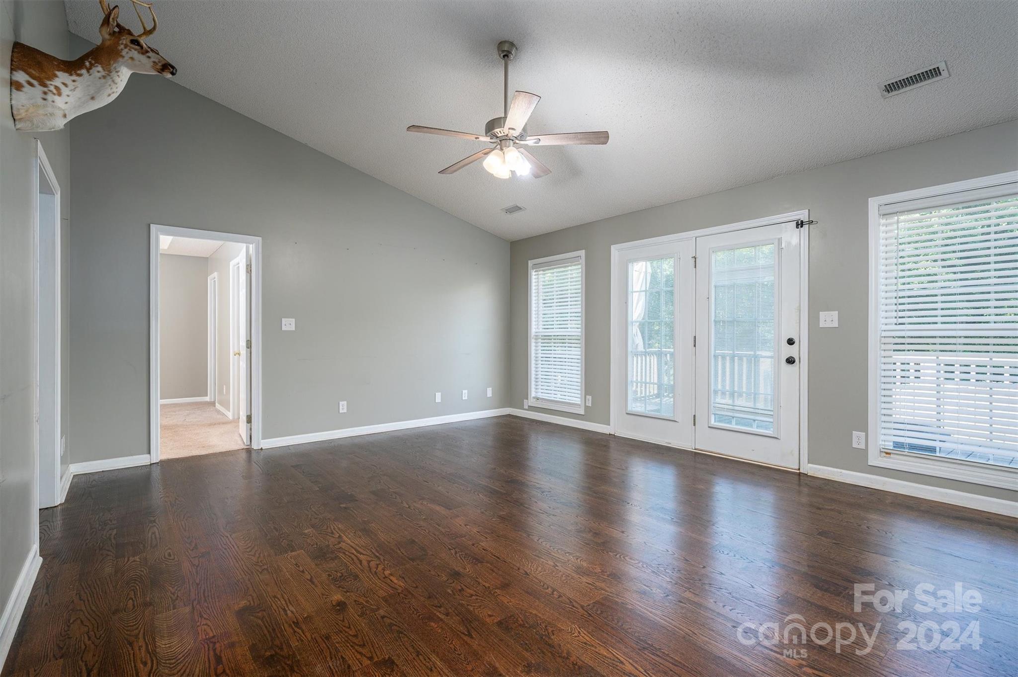 Hampton Creek - Residential