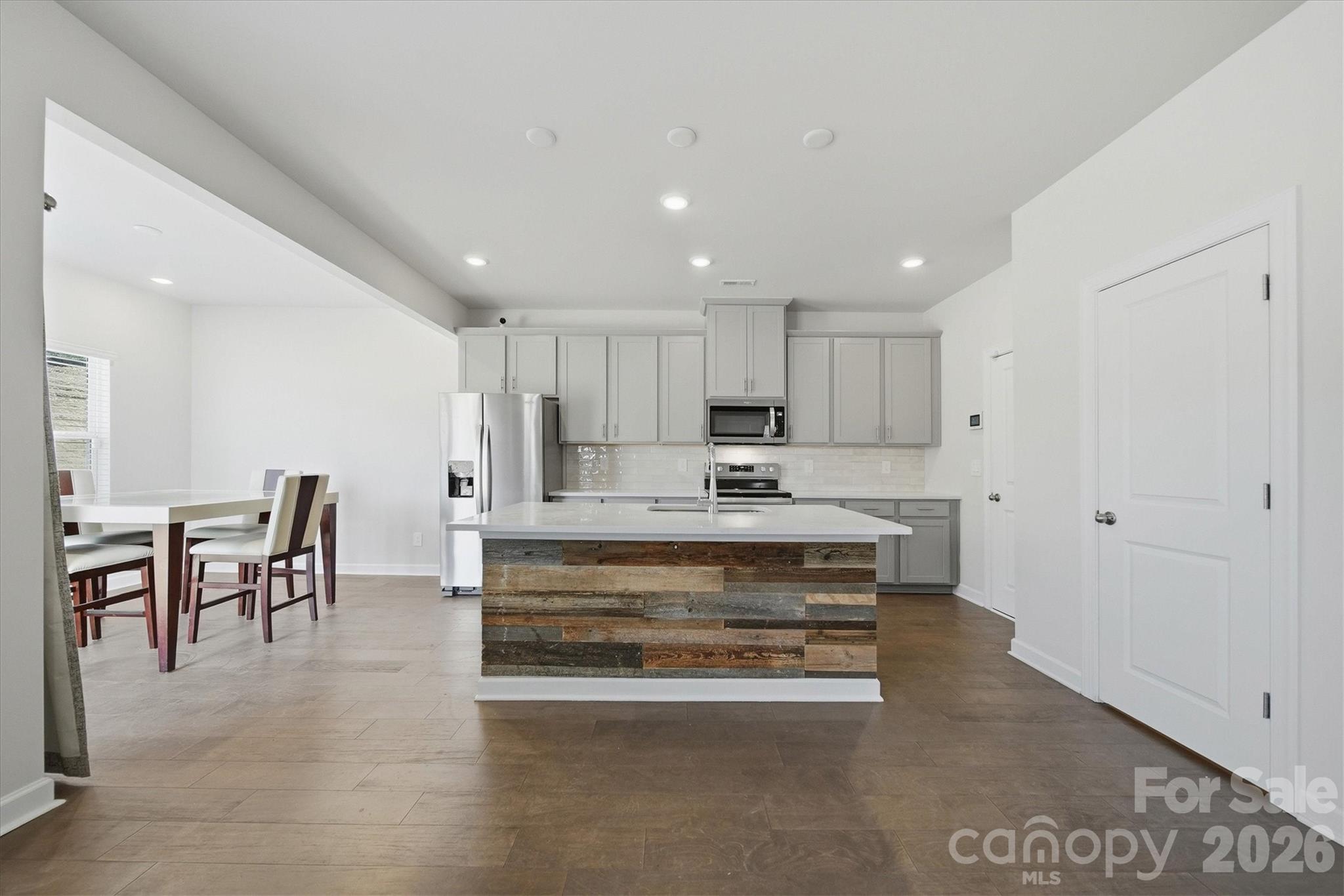 Walnut Reserve - Residential