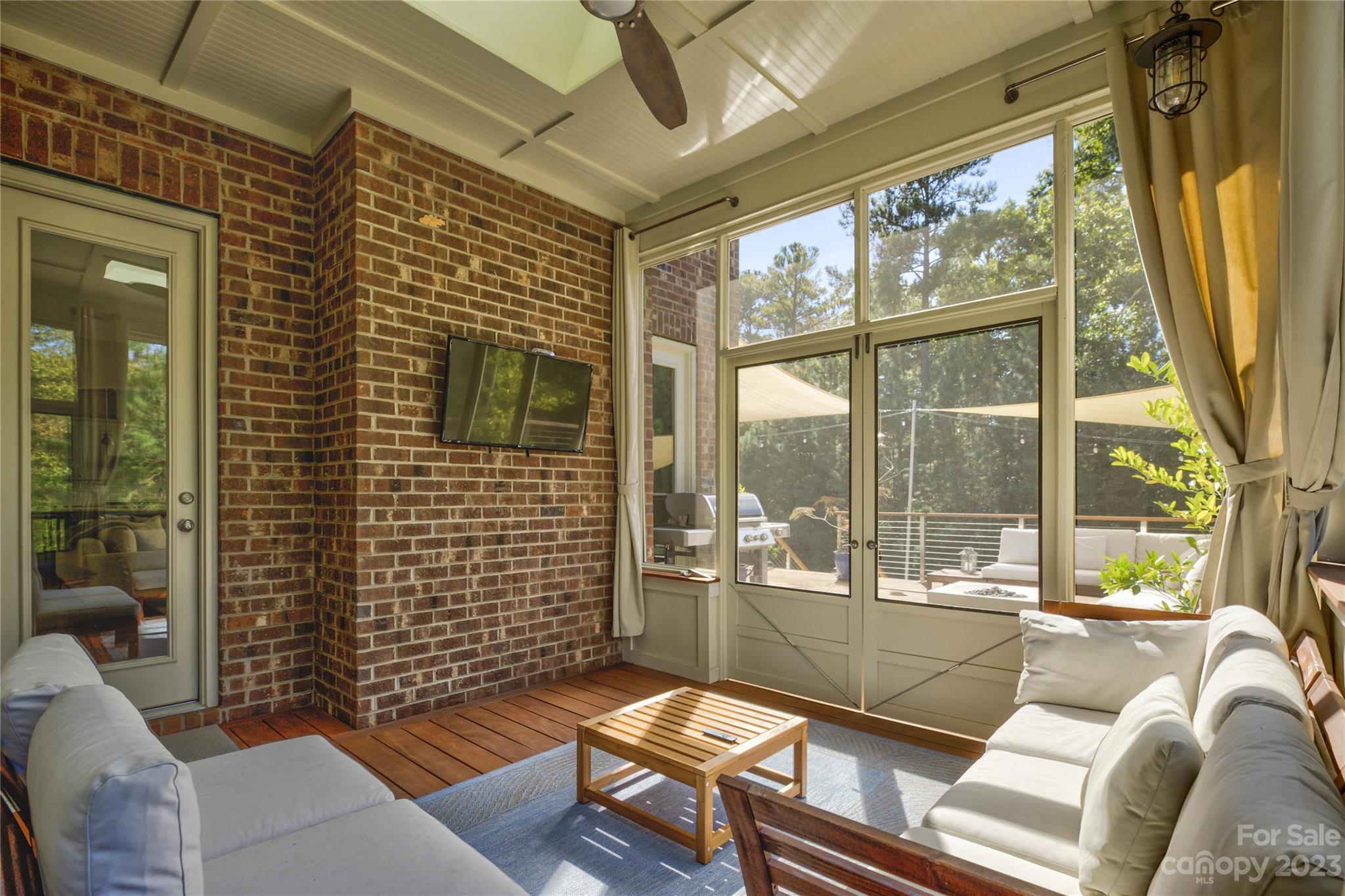 The Palisades - Residential