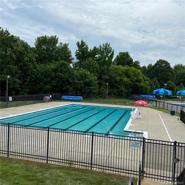 Moss Creek Village - Residential