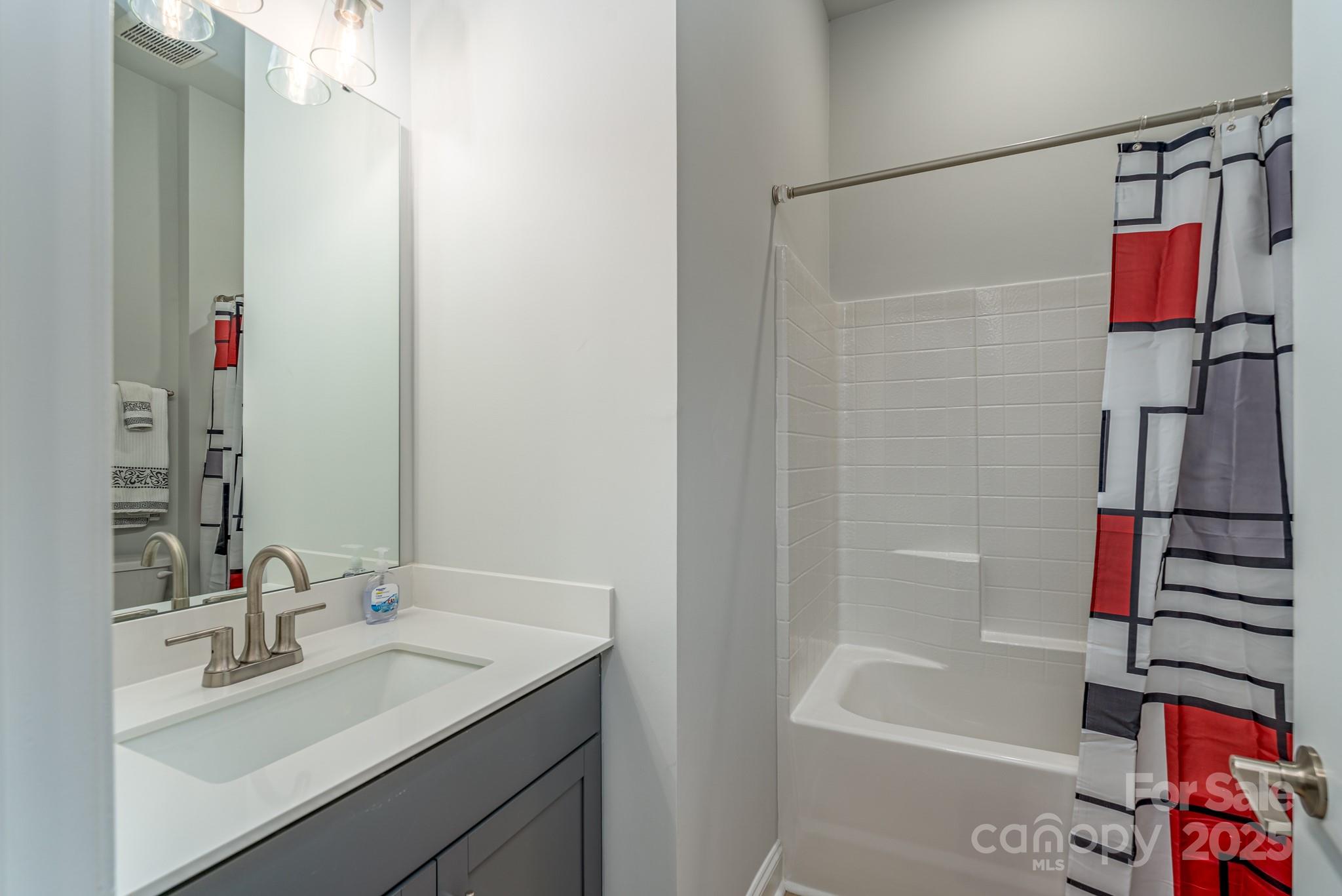 Encore at Streamside - Residential