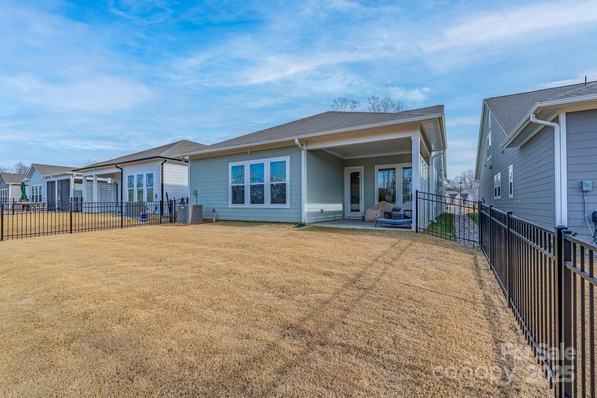 Encore at Streamside - Residential