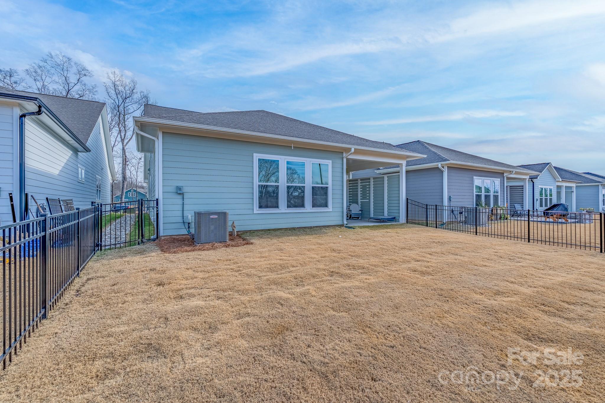 Encore at Streamside - Residential