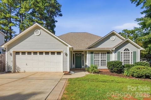 Photo of 7206 Rock Island Road, Charlotte, NC 28278 (MLS # 4400312)