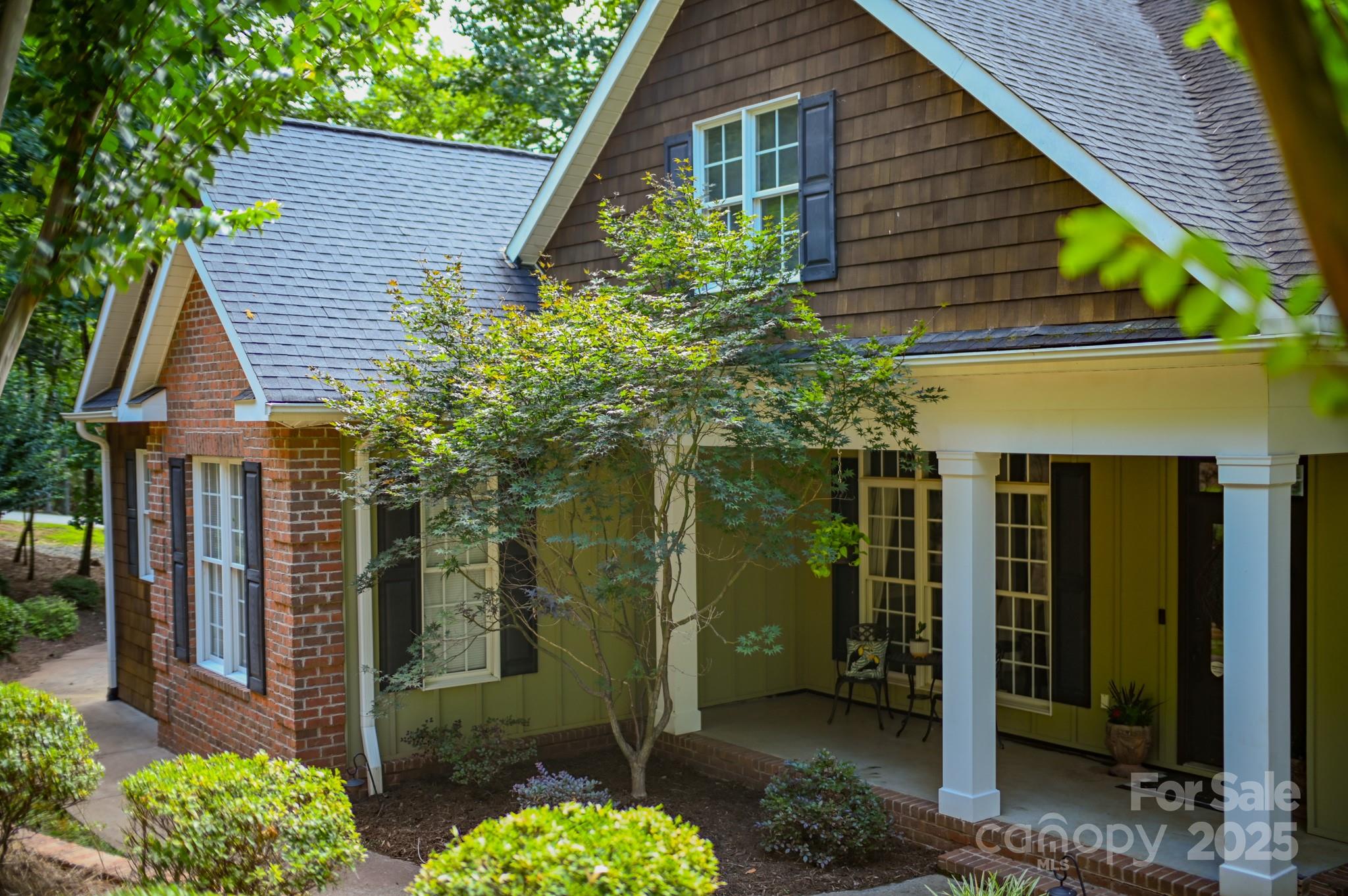 150 William Gilbert Loop