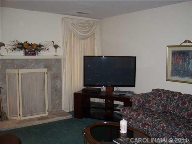 Dogwood Hills - Residential Lease